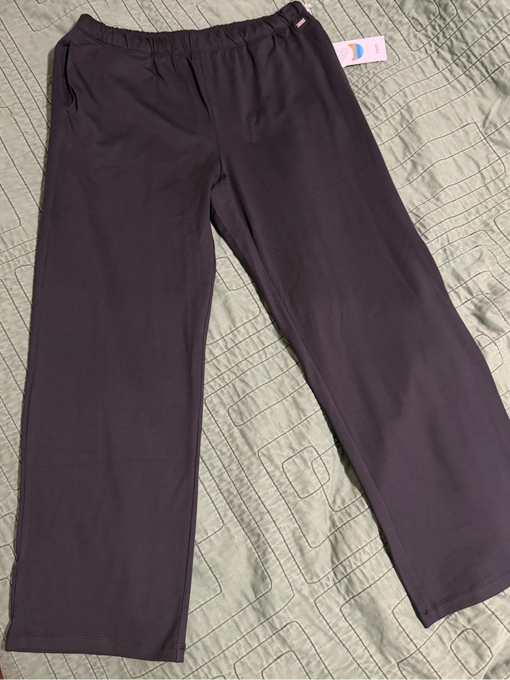 Vuori Women’s Black Halo Modern Straight Leg Pant